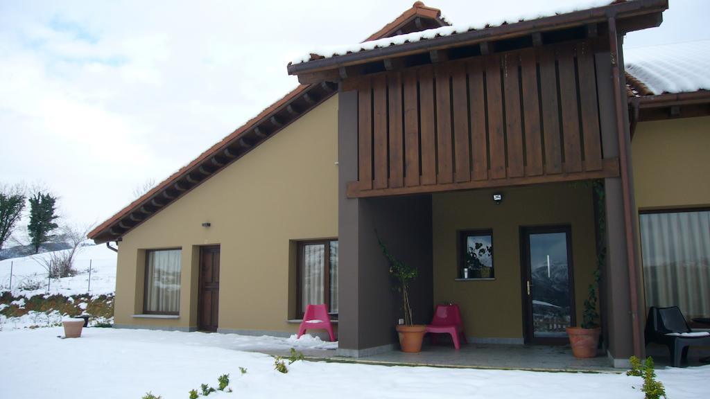 Apartamentos La Senda San Juan de Parres Exterior foto